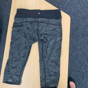 New Lululemon Black Grey 10 pants